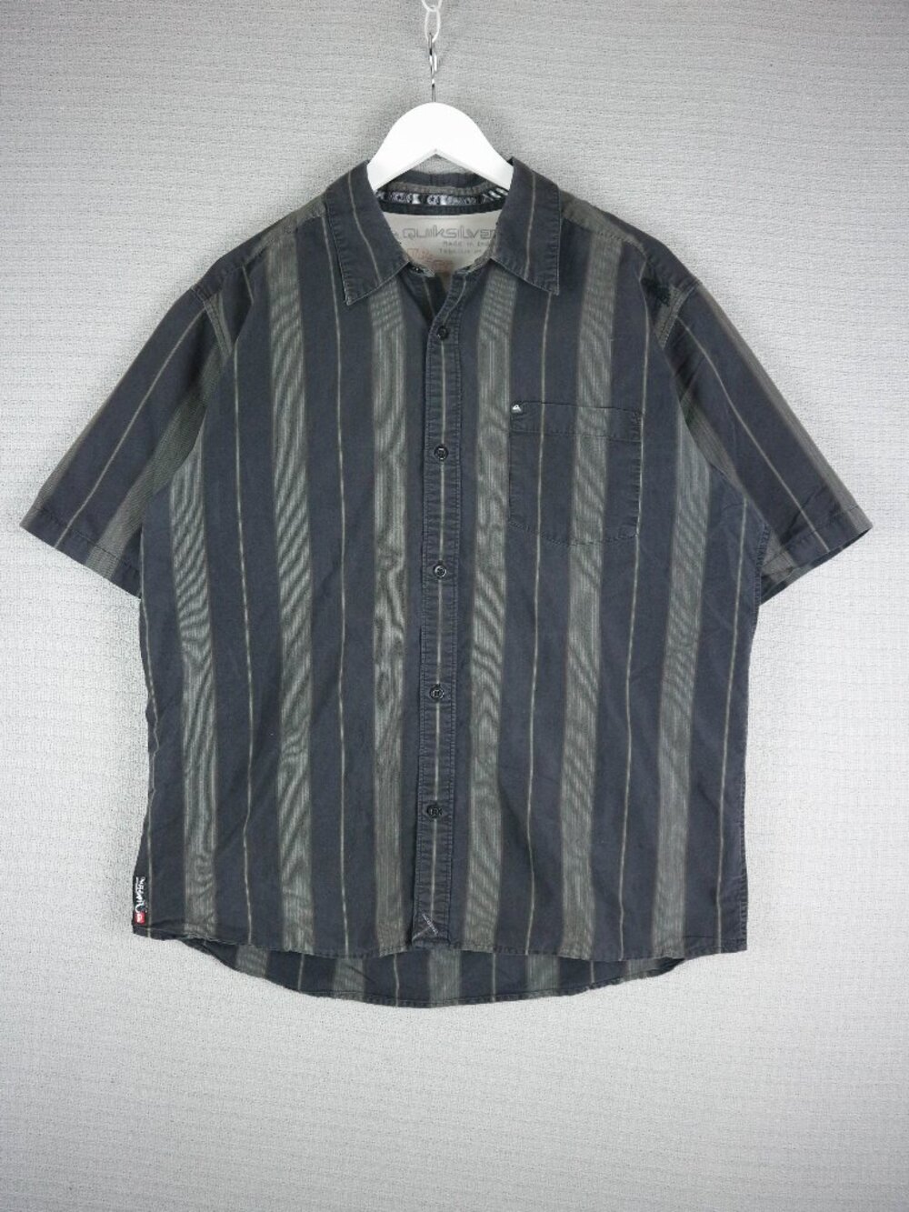 Quiksilver Vintage Striped Button Down Shirt Y2K Skater Large Mens Grey